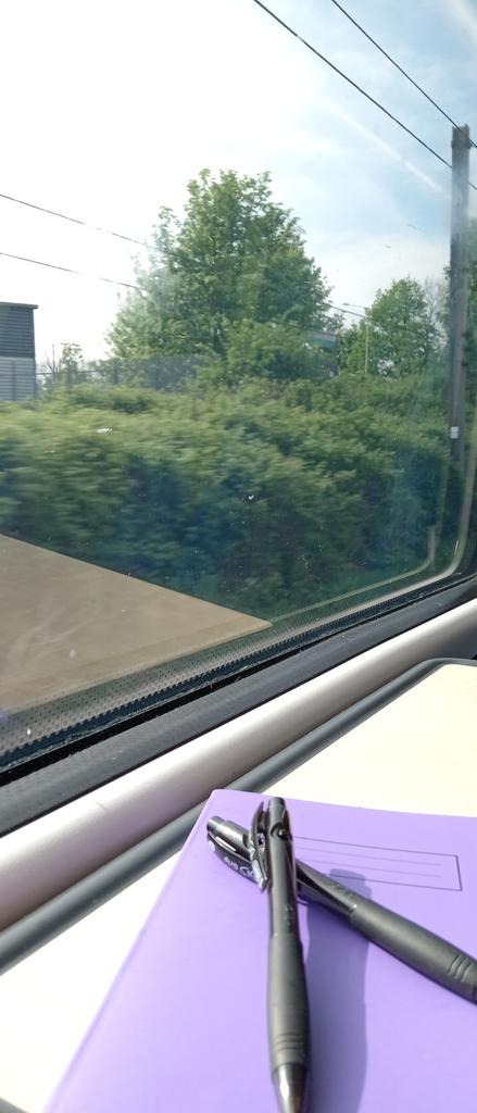 A little bit of writing whilst on my journey to Liverpool to see Woman | Women by <a href="/RowenaGander/">Rowena Gander</a> <a href="/EliRandle/">Elinor Randle</a>. Can't wait to see you guys and watch this development before my third round of #BarelyVisible at <a href="/The_Lowry/">Lowry</a> later in the year!

#theatre #artistssupportartists #unity