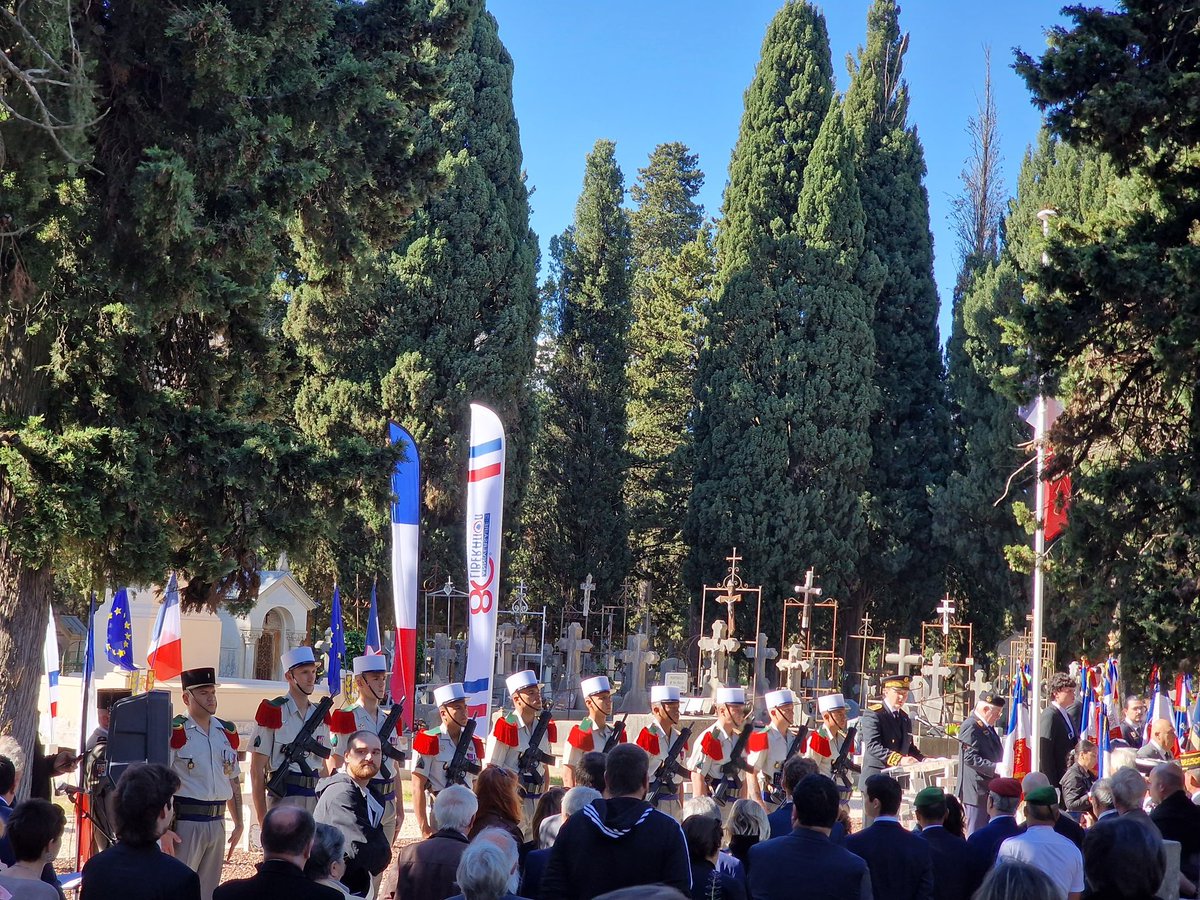 CDC1REG's tweet image. En ce jour de commémoration du 79e anniversaire de la victoire du #8mai 1945, les cadres et légionnaires du #1REG ont rendu hommage à tous ceux qui se sont battus pour la France 🇫🇷

#EnLeurSouvenir 
#VotreHistoireNotreHistoire