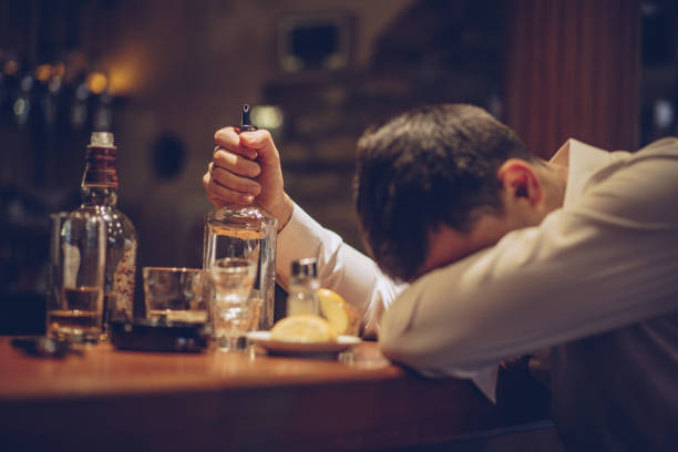 krlsx's tweet photo. He besado más botellas que personas y
sinceramente, una resaca duele menos que
un desamor
-Charles Bukowski- https://t.co/vhYGhrTROU
