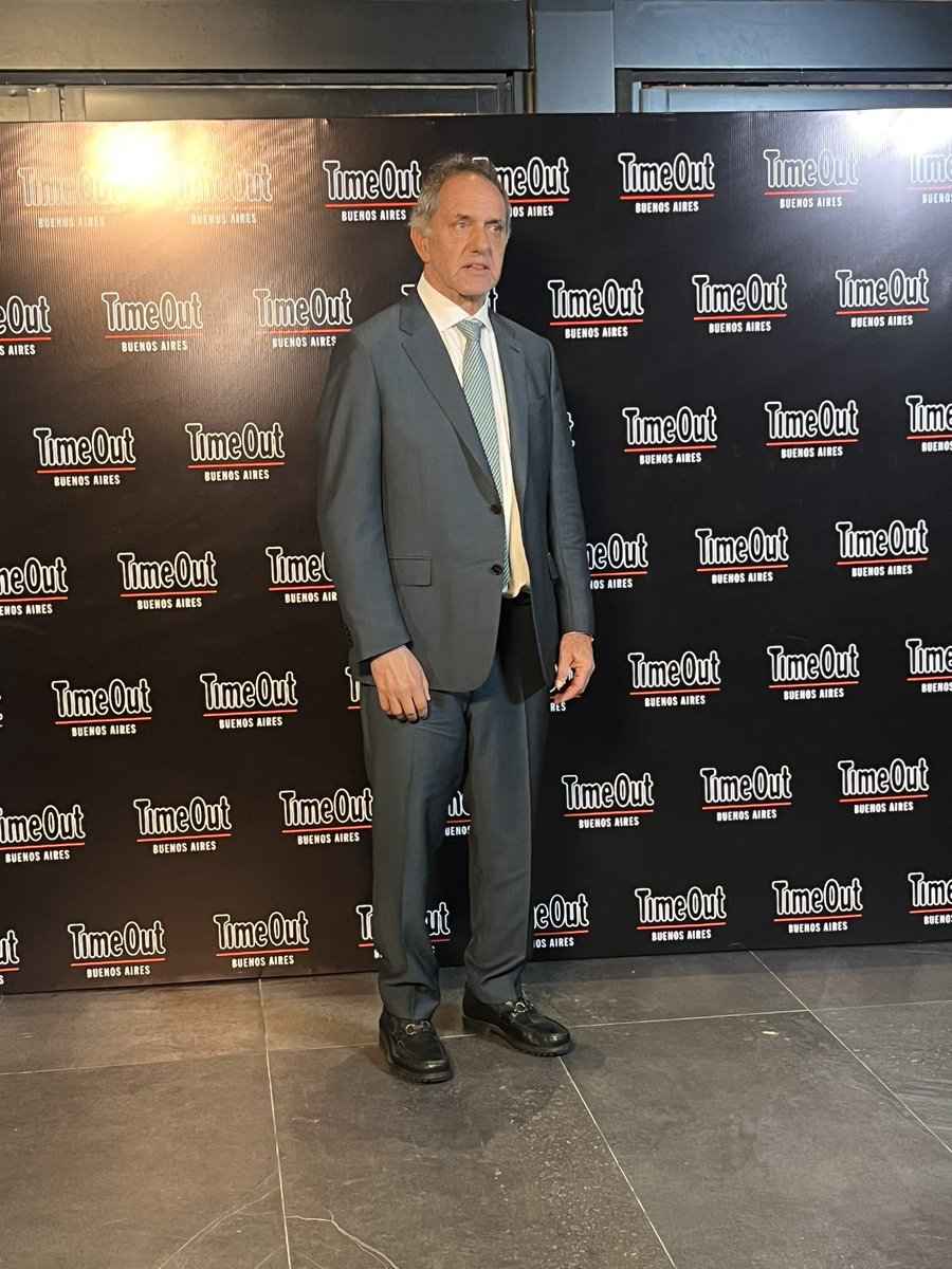 dkgroupmedia's tweet photo. #TimeOut es una publicación dedicada al entretenimiento, los viajes, la cultura y la gastronomía. En su presentación estuvieron diferentes personalidades, como @danielscioli, @jorgemacri, @germantegui y @Flordelav. https://t.co/kAkSEcgYU3