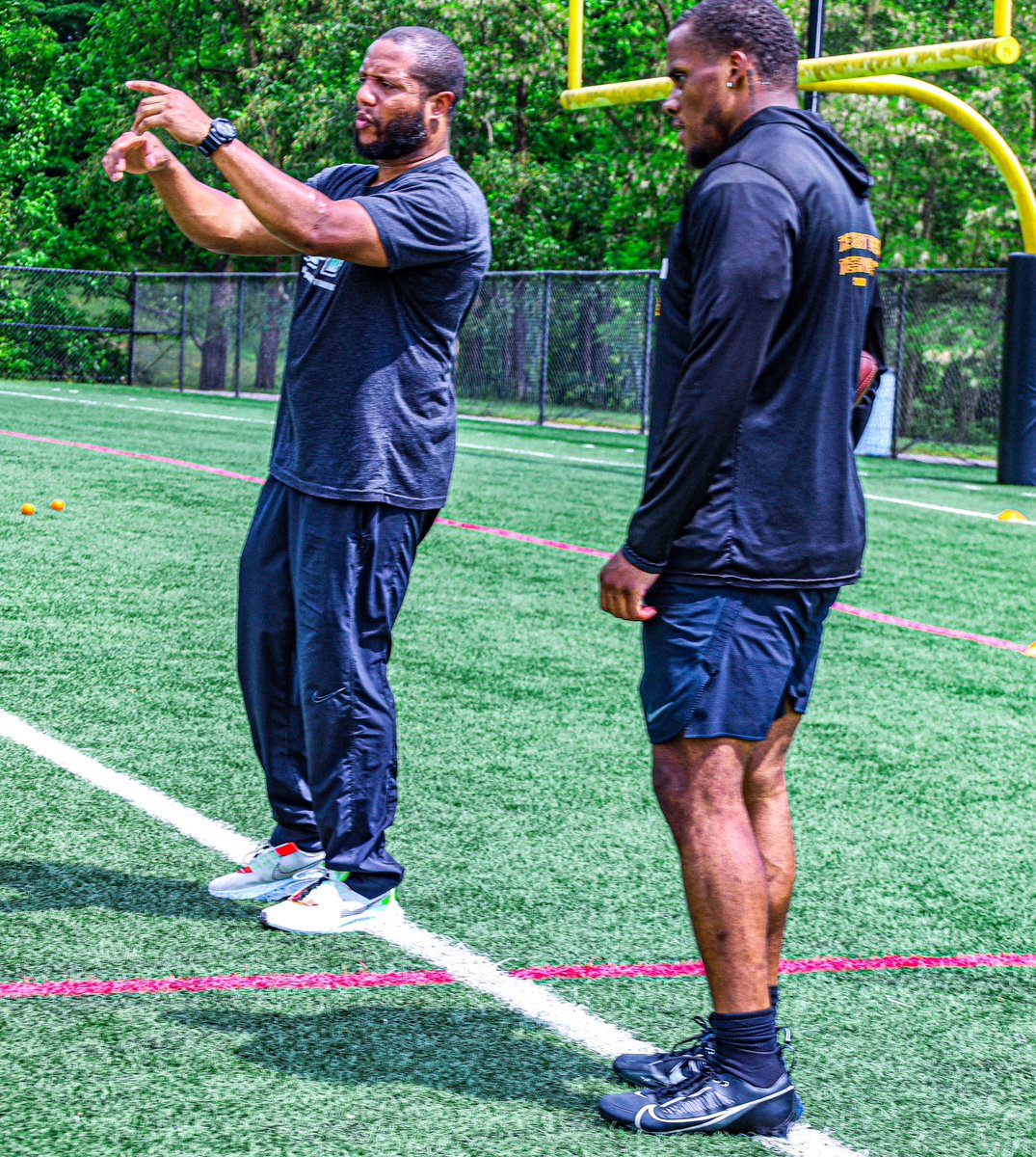 DMCoachbrown6's tweet image. All work
All Family…
#BFA
@GibsonTraining