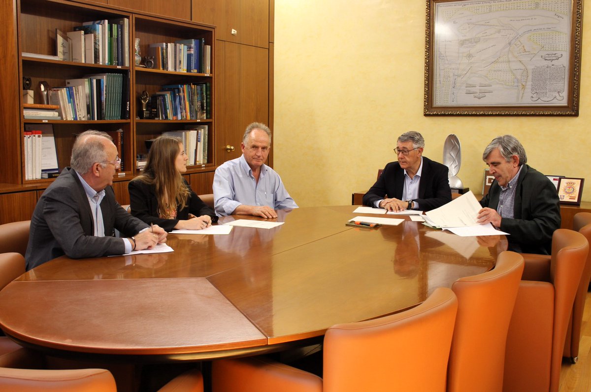 El presidente de la CHS se reúne con la Comunidad de Regantes de Pulpí. Almería. chsegura.es/es/confederaci…