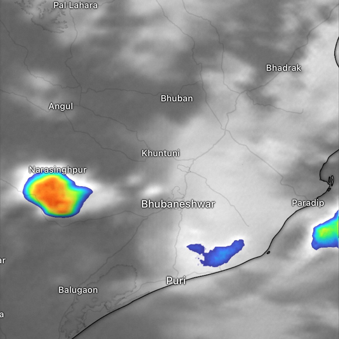 In next few hours Nayagarh, Parts of Puri and Khordha (Tangi area) may witness #thunderstorm activity..