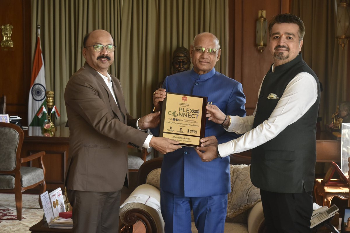 We are honoured to have met Shri Ramesh Bais, the Hon’ble Governor of Maharashtra.

It was a pleasure to converse with him about the plastic industry’s exports & the challenges the industry faces.

(1/2)#PlexConcil #PlexConnect #PlasticExport #PlasticExhibition #PlasticsIndustry