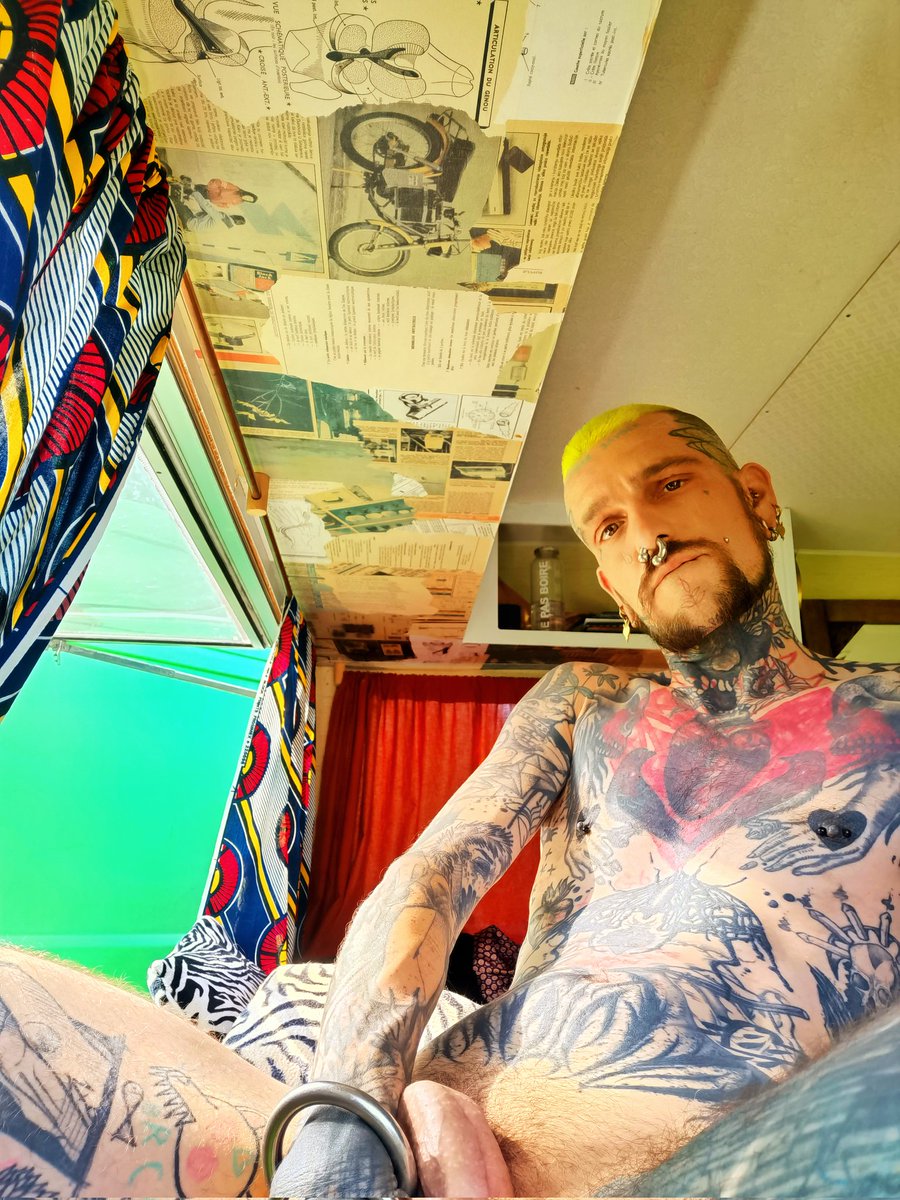 Spring is back and so am I ! 🔥
I'll be travelling across Europe this summer, comment with your city if you want to collab or have a nice time 🥵
Retweet if you want to gang-bang me in Berlin ❤️😘
I'll be tattooing as well, DM me to get your dick or body decorated ! 💦