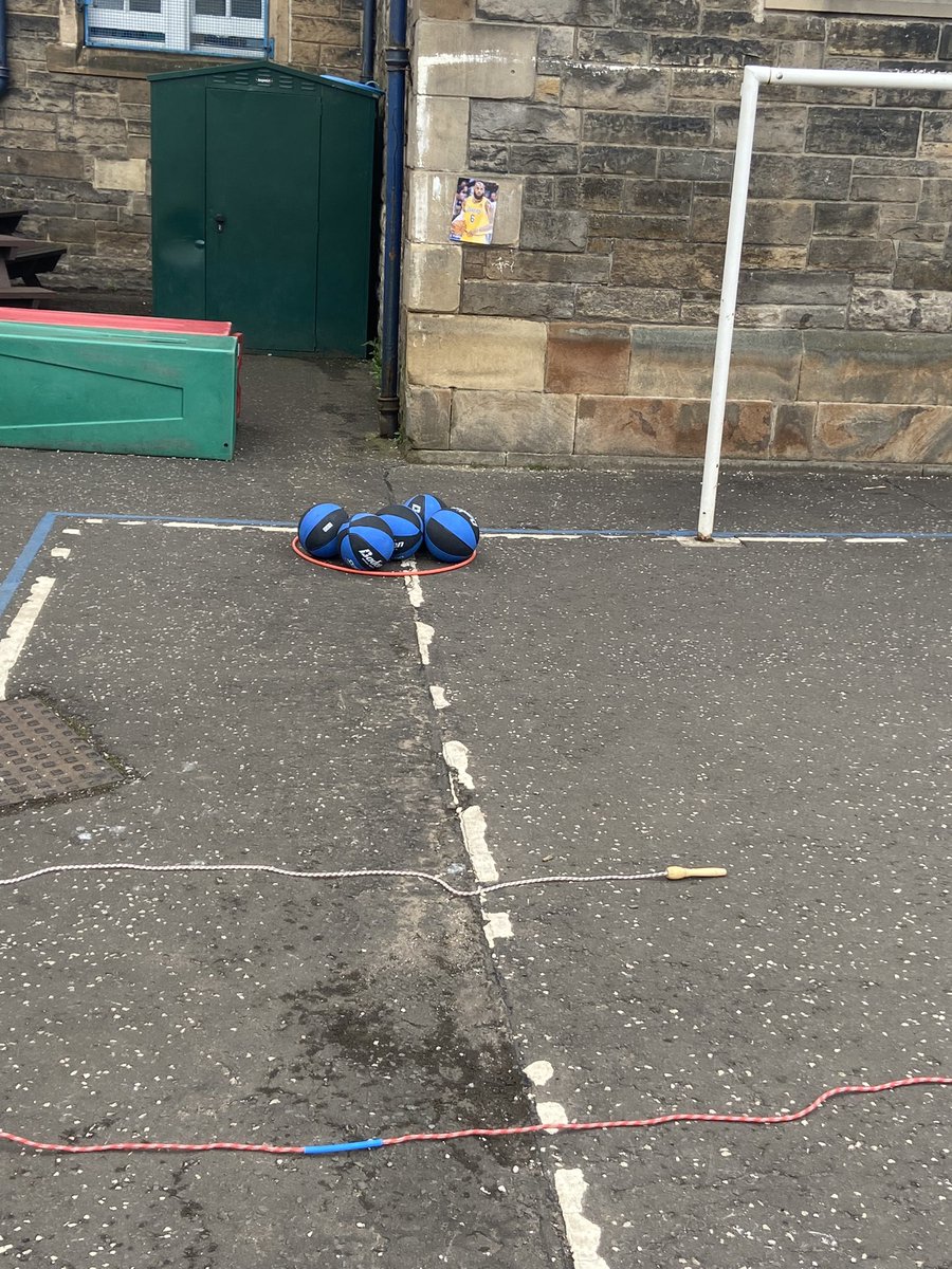 MrMorrisonPE's tweet photo. An athlete inspired relay race today consolidating on last weeks work on agility and reaction time. 

None of them were unfortunately free to come into the school so print outs had to do.⛹️‍♂️⚽️🎾 https://t.co/Rp7zG79MFI
