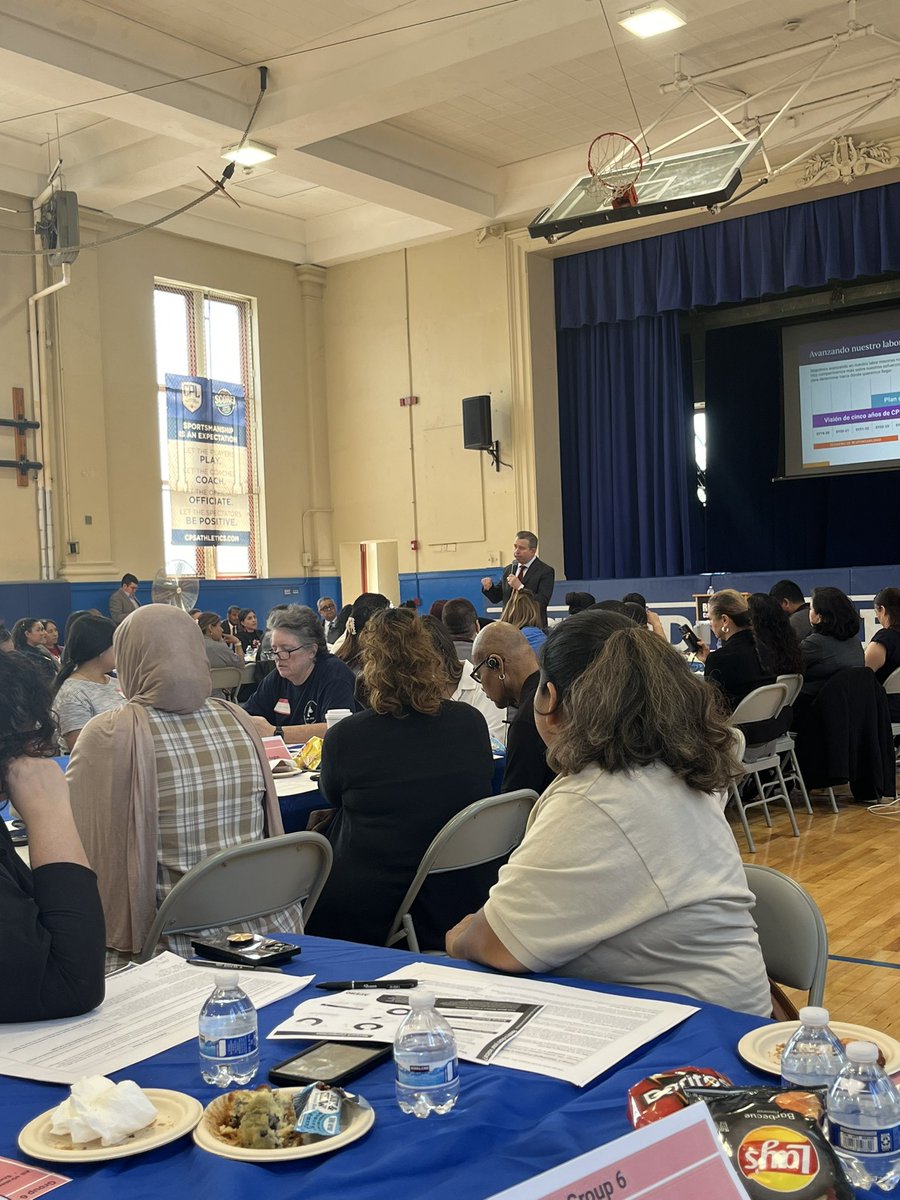 Participating in the @chipubschools 5-year plan for the southwest side, complete with address from CEO Pedro Martinez. Thanks to Richardson Career Academy for hosting such a huge crowd.