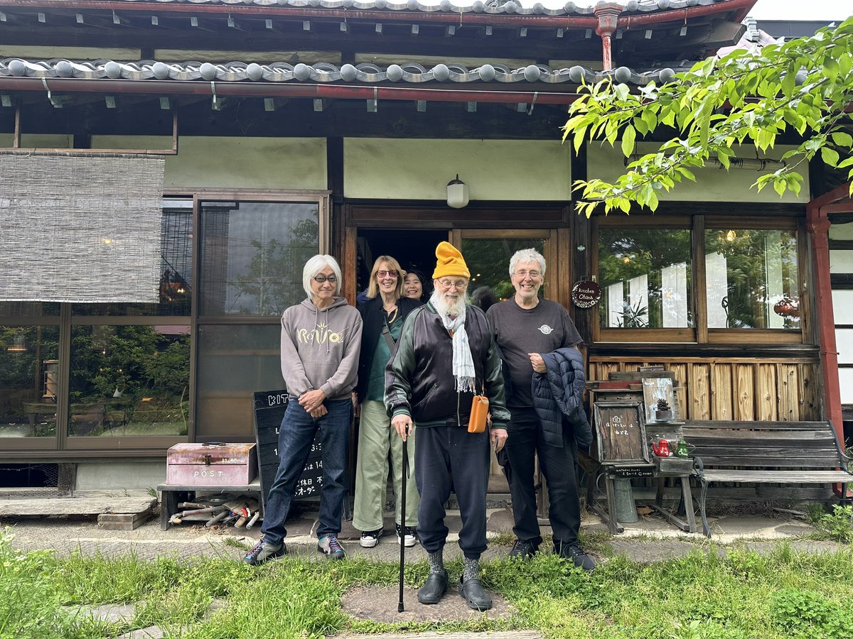Lunch with Steve Hillage @stevehillage Miquette Giraudy (System 7) and Yuji Katsui @katsuiyuji Somewhere in Yamanashi