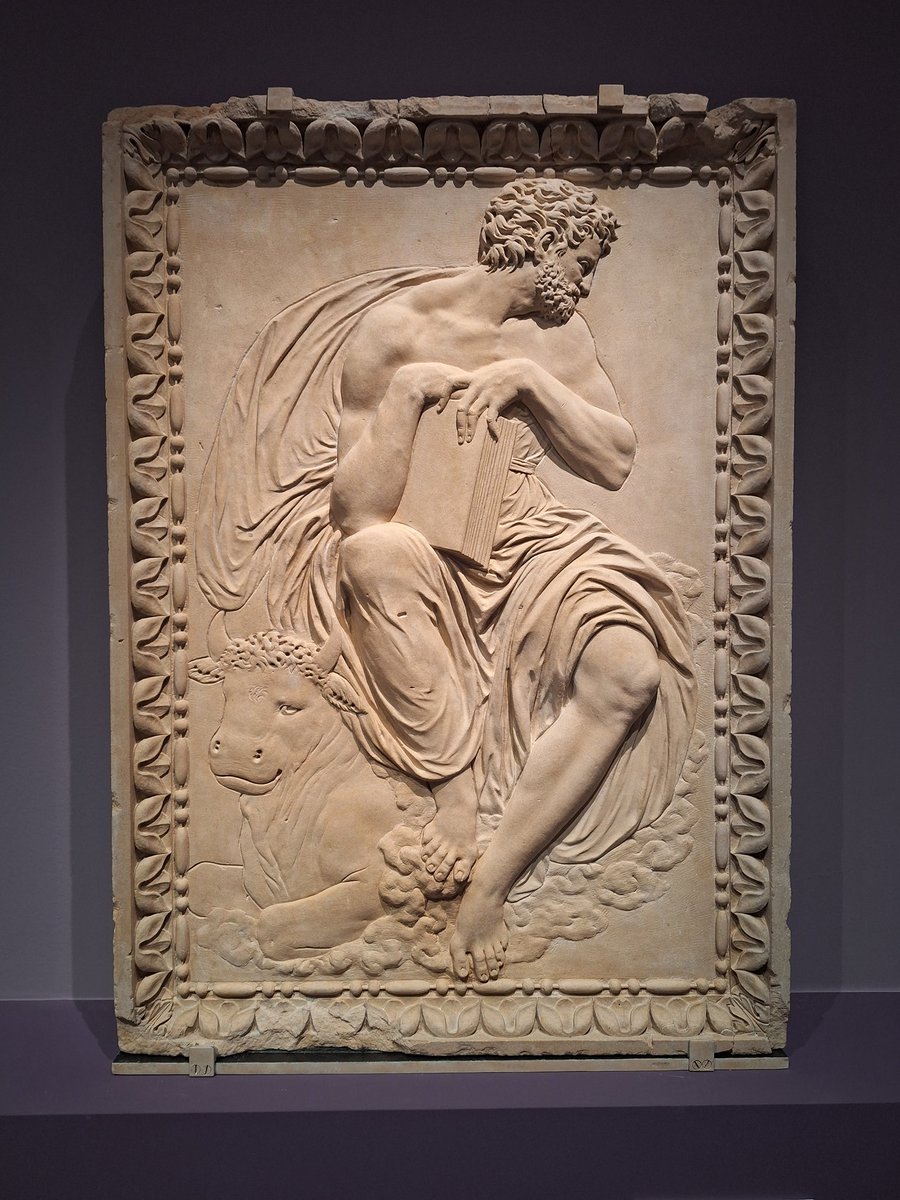 MaxenceHermant's tweet photo. L'exposition @museecarnavalet sur la Fontaine des Innocents est en tous points exemplaire. Claire, didactique, agréablement mise en scène, elle présente les éléments déposés de la fontaine (ceux du @MuseeLouvre et ceux récemment restaurés), l'histoire du monument et son influence https://t.co/YvCu3LqXD5