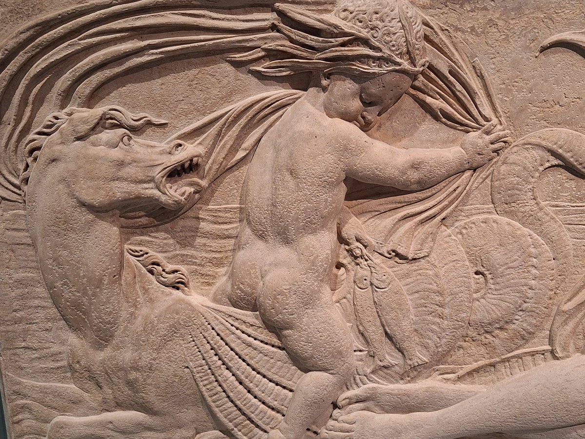 MaxenceHermant's tweet photo. L'exposition @museecarnavalet sur la Fontaine des Innocents est en tous points exemplaire. Claire, didactique, agréablement mise en scène, elle présente les éléments déposés de la fontaine (ceux du @MuseeLouvre et ceux récemment restaurés), l'histoire du monument et son influence https://t.co/YvCu3LqXD5