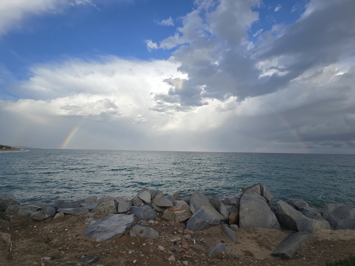 La #tormenta de ayer dejó una estampa maravillosa, con su respectivo arcoíris 😁⛈️ #meteo