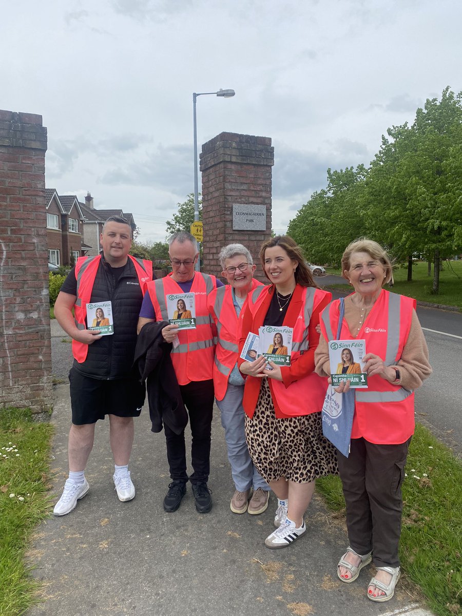 Delighted to be invited in to Meath Women's Refuge & Support Services with Michelle Gildernew MP to discuss the vital work they are doing in the community. Back out in Clonmagadden Fort & Park on a hugely positive canvass with the team 🗳️ #votecaoimhe1 #michellegildernew #Navan