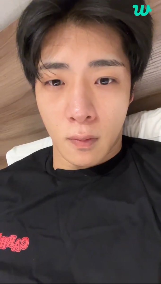 vansonfskool's tweet photo. 재영코어
바보코어
(마지막은 농담) https://t.co/JBQ4prZz3Z