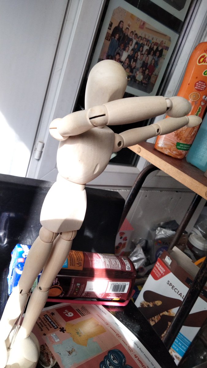 Premier tweet de ce compte (je savais pas quoi mettre 😅)