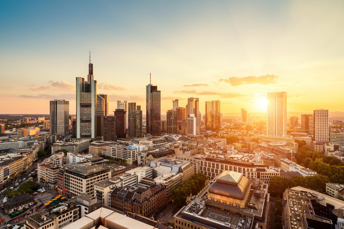 From girls' trips to city breaks, business trips, and romantic getaways, Frankfurt is one for your bucket list ✅ Enjoy direct flights from Belfast City Airport with @lufthansa. Book now: bit.ly/BelfastToFrank…