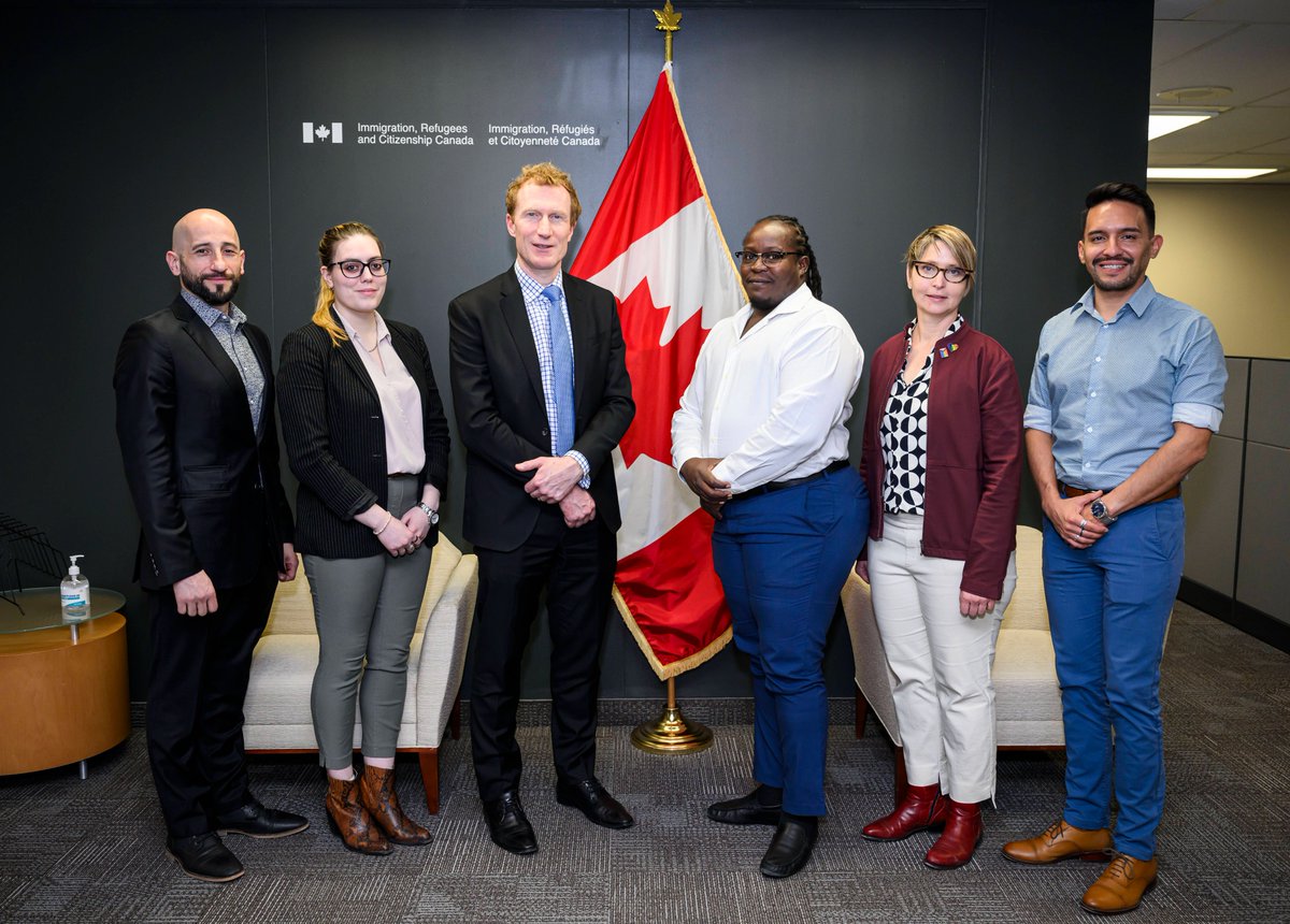With the support of @InfoDignity, Rainbow Railroad, @EC_Equality, @DialogoDiverso, and the From Borders To Belonging Coalition met with Minister of Immigration, Refugees and Citizenship @MarcMillerVM to discuss Canada’s role in supporting LGBTQI+ communities and activists.