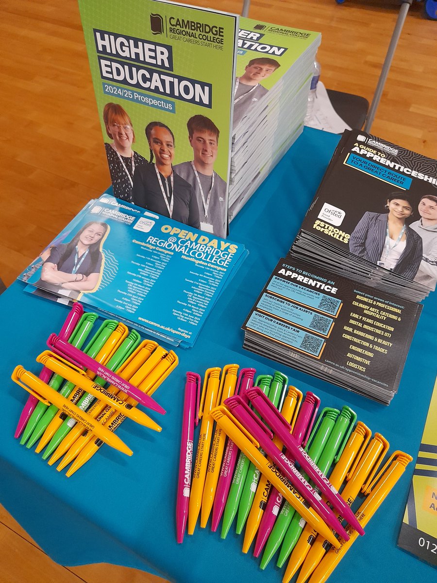 Our school liaison team have been busy this afternoon at Saffron Walden County High 'Careers Insight' sessions #greatcareersstarthere #highereducation #apprenticeships #collegelife