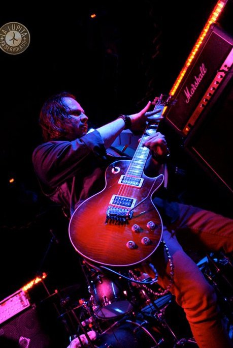 Gracias por tanto <a href="/LinoNava/">Lino Nava</a> ! Tus notas vivirán por siempre.
Descansa en paz.