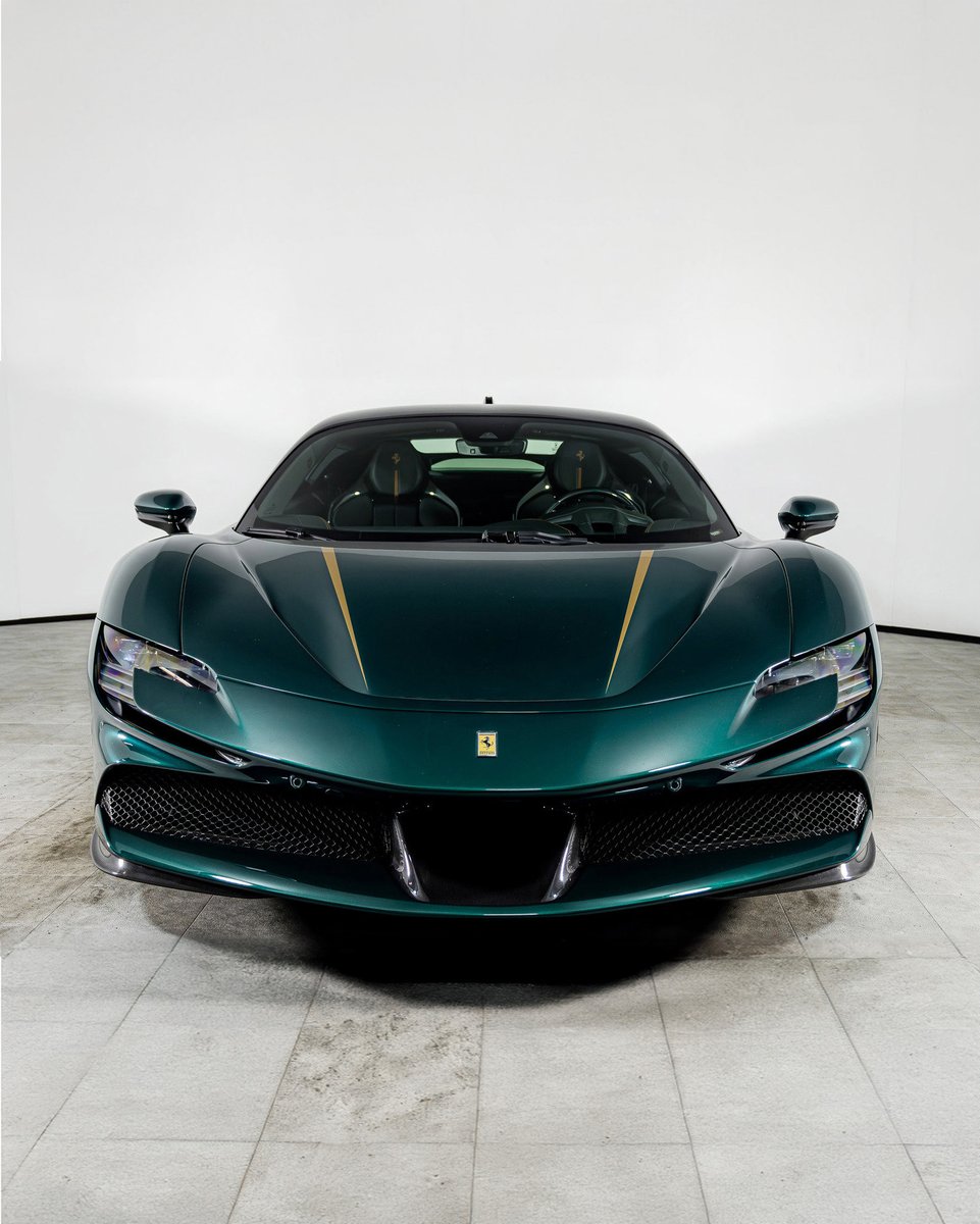 duPontREGISTRY's tweet photo. Take a look at this beautifully spec'd 2022 Ferrari SF90 Stradale presented in Verde Tracy 😍 

It comes with an asking price of $699,000 https://t.co/JSRWtH4IdH
