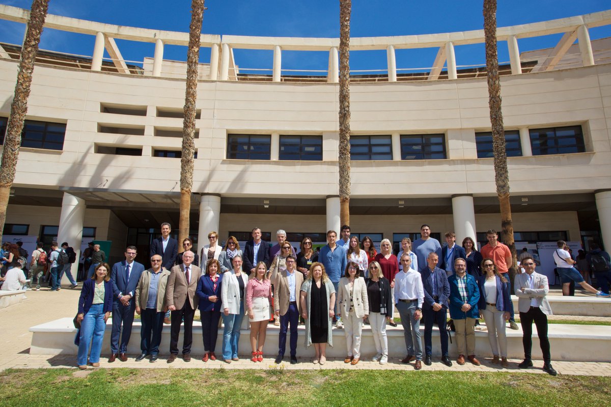 25 años ya celebrando la Maratón de Empleo y Emprendimiento. Un evento que tiene como objetivo abrir las puertas del mundo laboral a estudiantes, egresadas y egresados. Gracias a todas las empresas e instituciones que participan en un encuentro que crece año tras año.