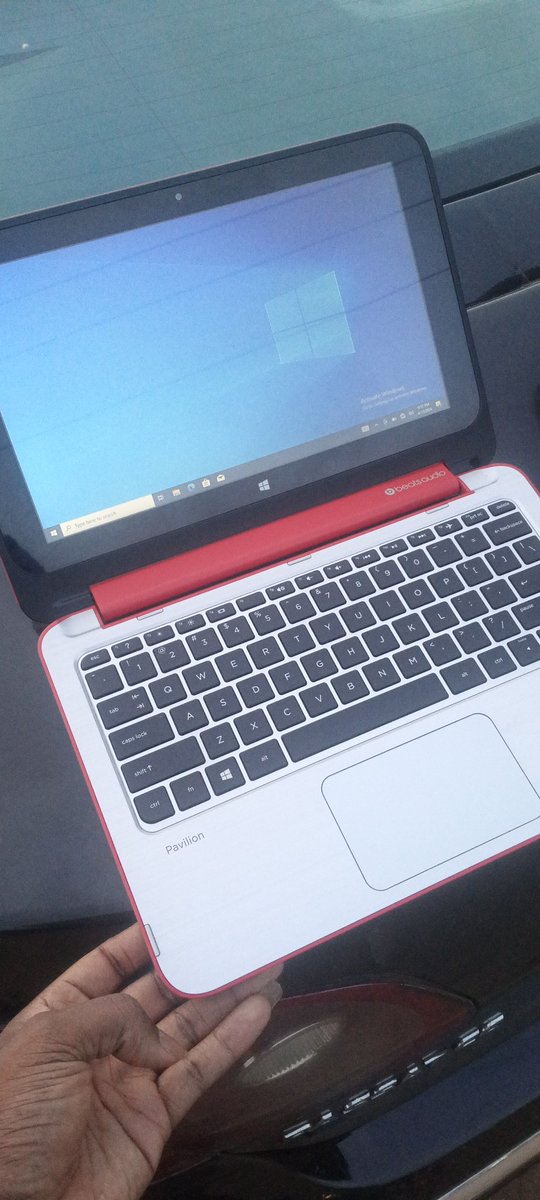 INVESTOR_OJay's tweet photo. @falaqamin @instablog9ja Yeah this hp laptop is screen touch 150k https://t.co/2HCZGwY9V2