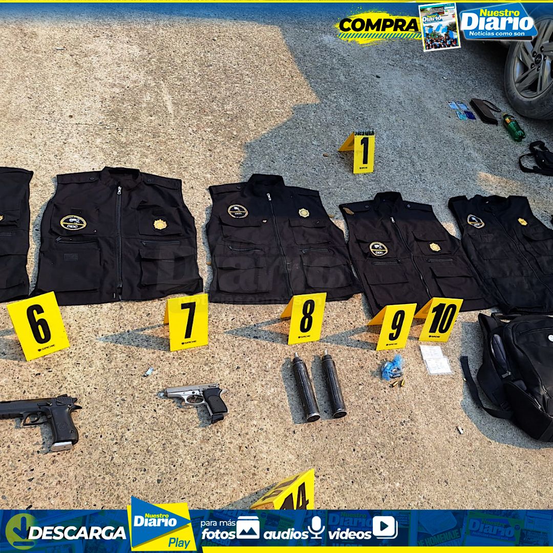 INTERCEPTAN A GRUPO ARMADO 🚔🚨 
#AltaVerapaz 🇬🇹| Un hondureño y cuatro guatemaltecos fueron capturados cuando trasladaban armas sin licencia, además de gorras y chalecos similares a los que portan miembros de la DEIC. 😯 

Infórmate en #NuestroDiario. 🗞📱
📷: J. Senté.