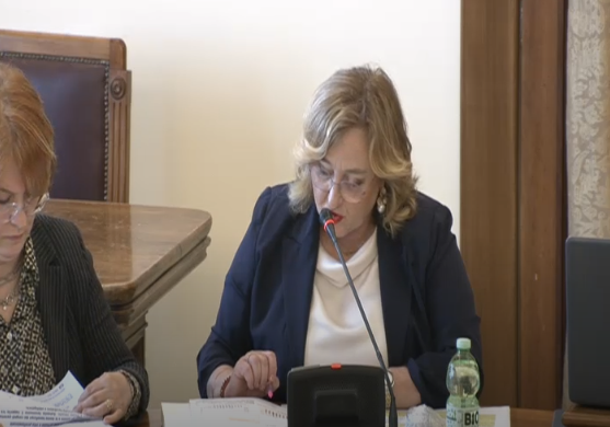 ♀️Bilancio di genere, oggi la relazione in Parlamento della sottosegretaria <a href="/MEF_GOV/">MEF</a> Albano 

Dati riferiti al 2022:
▪️tasso di occupazione femminile pari a 51,1%, molto lontano dal 64,9% dell'Ue
▪️nessuna donna amministratore delegato nell’ambito delle maggiori società quotate