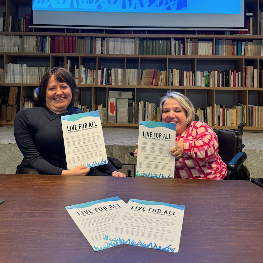 OssMalattieRare's tweet photo. 🎤 🎶 Accessibilità degli eventi dal vivo: presentato il primo Manifesto per rivendicarne il diritto.
@lisanoja e @valetomirotti guidano il comitato per i concerti inclusivi.
✍🏻 Sottoscrivi il manifesto:
👉https://t.co/LH8hsxHSx9
#LiveforAll https://t.co/cvOK2Cqju1