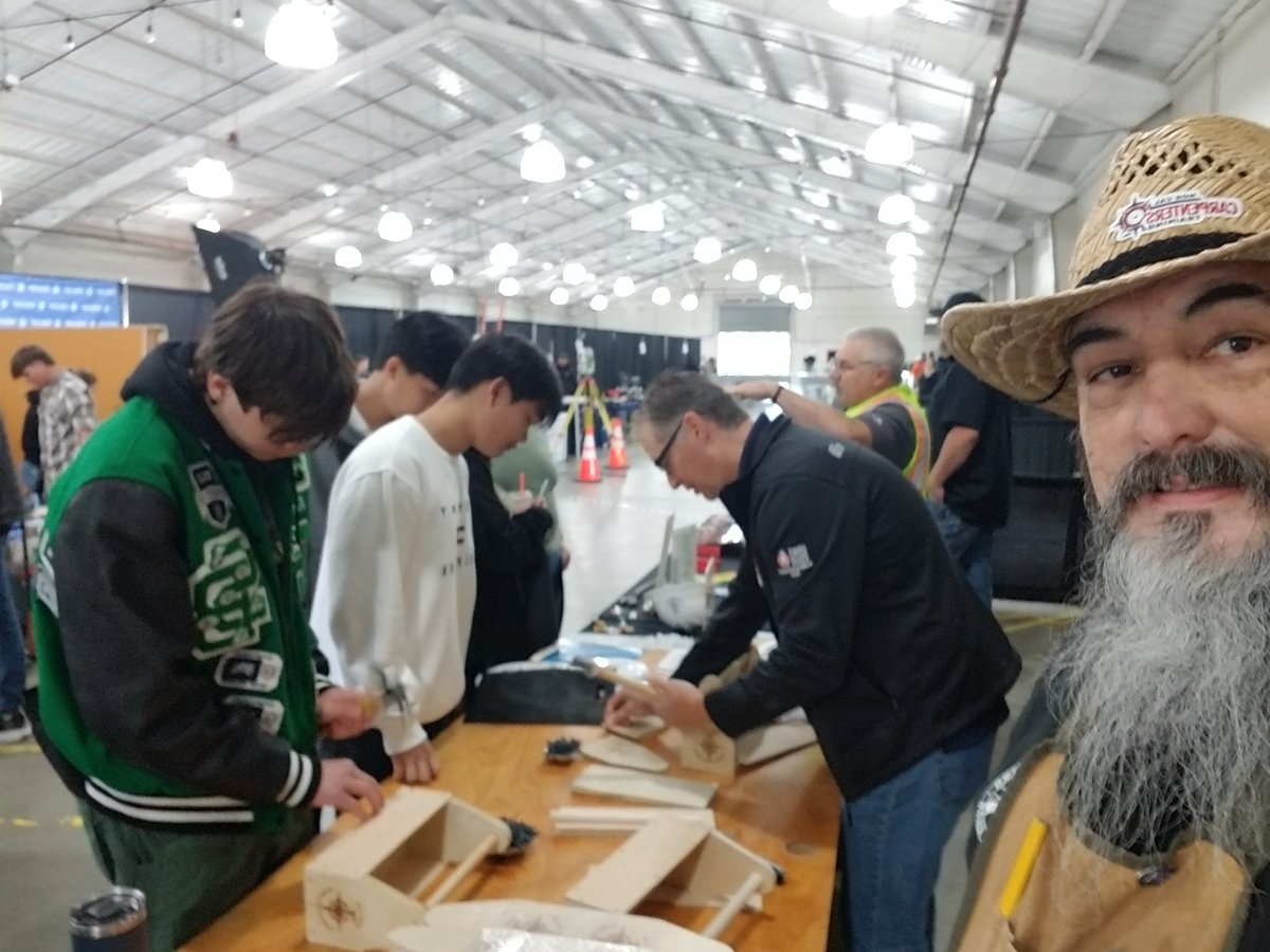 We were thrilled participate in the Humboldt Trades Day Career Fair, where we showcased a gear display from Millwrights Local 102, built and gave away wooden tool boxes, and engaged with over 300 high school students from various schools. #Millwrights #NorCalCarpentersUnion