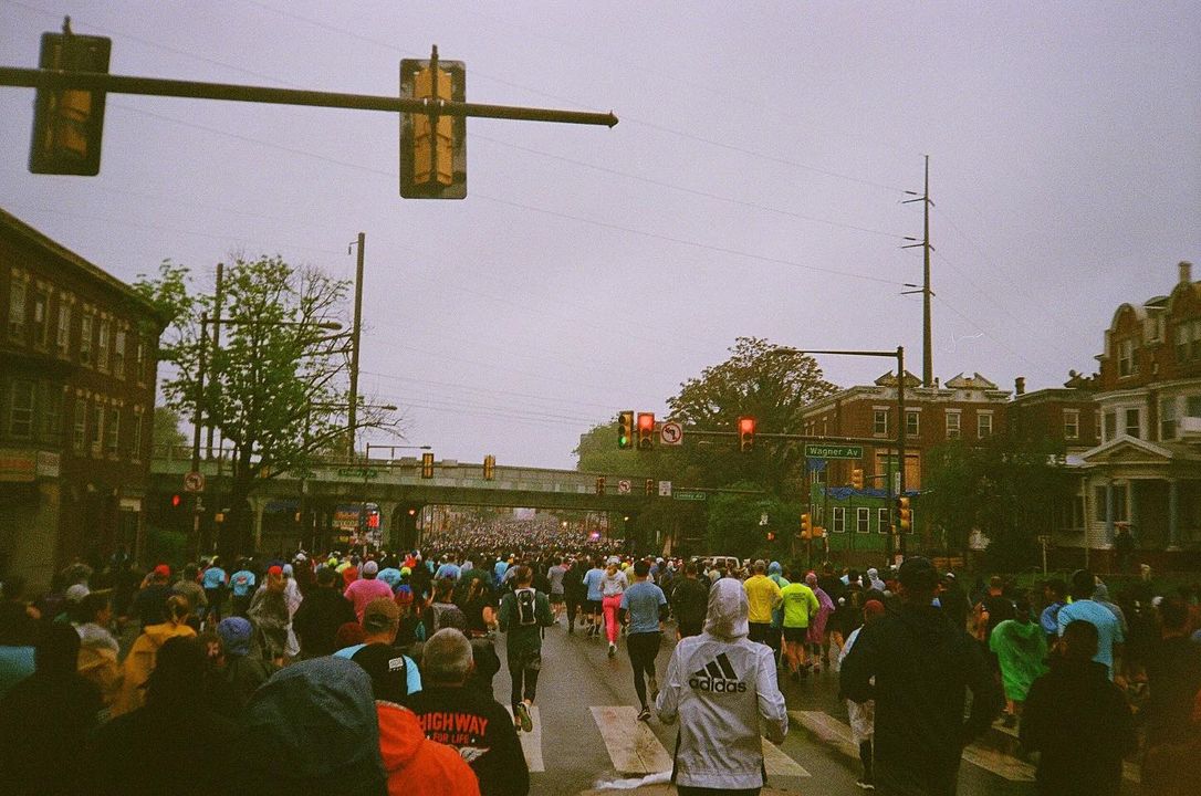POV: the @IBX Broad Street Run on film. It takes a true talent to snap pics like these while running! Spot anyone you know? 👀 (📸: mauricejbray on Instagram) #IBXBSR24