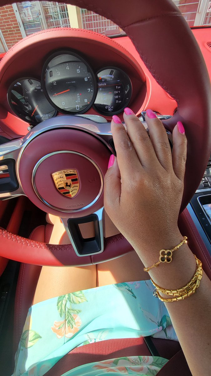 Sourine3's tweet photo. 8th day. #numerology $$$$$ hahha. #alwaysstylish #LifePath8 all bout $$$$$ https://t.co/10opPaMLpN