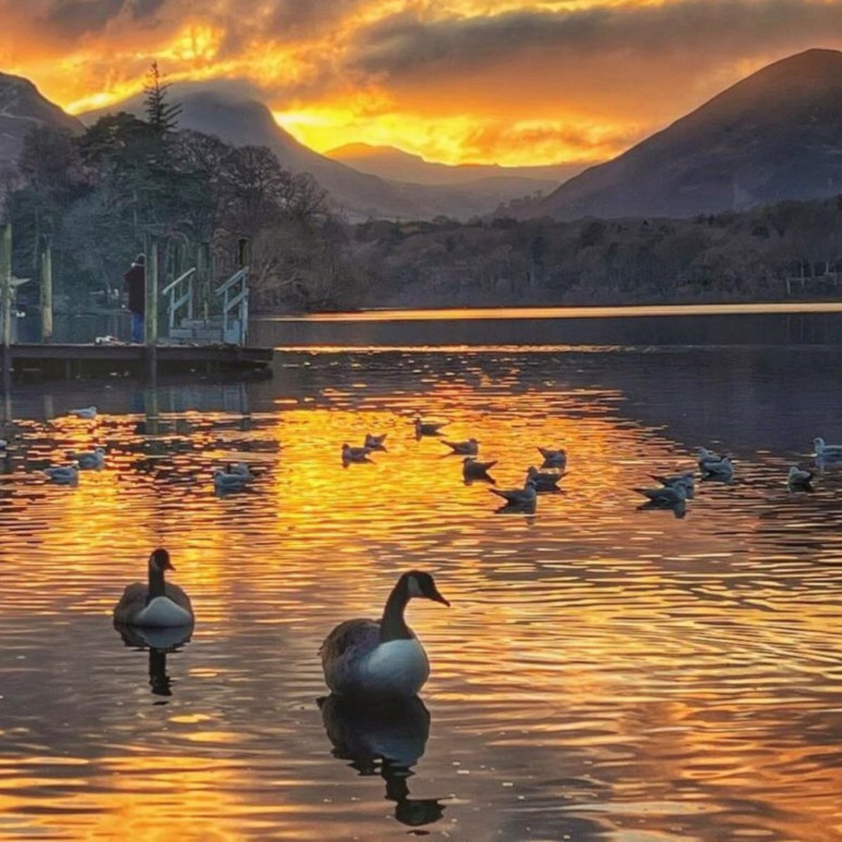It's #WowWednesday 🌄 Thank you to beautyofcumbria (on Instagram) for capturing this photo of a fiery sunset at Derwentwater 📸