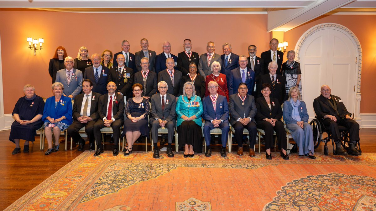 CanadaGG's tweet photo. Aujourd’hui, dans le cadre de la #SemaineDeLaSantéMentale, la #GGSimon a remis des distinctions à 70 personnes remarquables, dont nombreuses ont contribué au bien-être des Canadiens.
➡ https://t.co/QagVdy8Qp0
#CultivonsLaCompassion #DistinctionsGG https://t.co/flvZAdij90