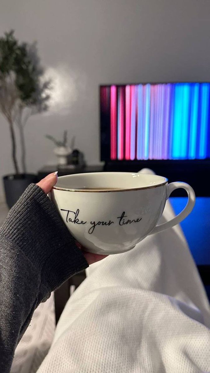 ،

                                 صُن غراميي
                         و أحفظه من الدناېـا 
                  فنبض قلبي صادِق ٌلا ېـ خون🕊.
  
.