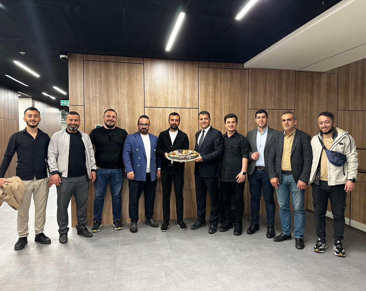 Başakşehir Belediyesi Başakşehir Koordinatörlüğü görevine ilaveten yeni dönemde Afet İşleri Müdürlüğü görevini yürütecek olan kurucu başkanımız Sn. <a href="/irfankopurur/">İrfan KÖPÜRÜR</a>’e hayırlı olsun ziyaretinde bulunduk; asrın felaketi sonrasındaki gayret ve hizmetlerinden dolayı teşekkür ettik.