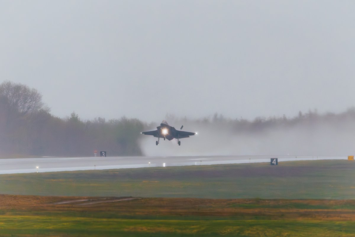 Departure of the @ItalianAirForce from #KPSM this morning in the pouring rain. Props to all of us who stood out there!
