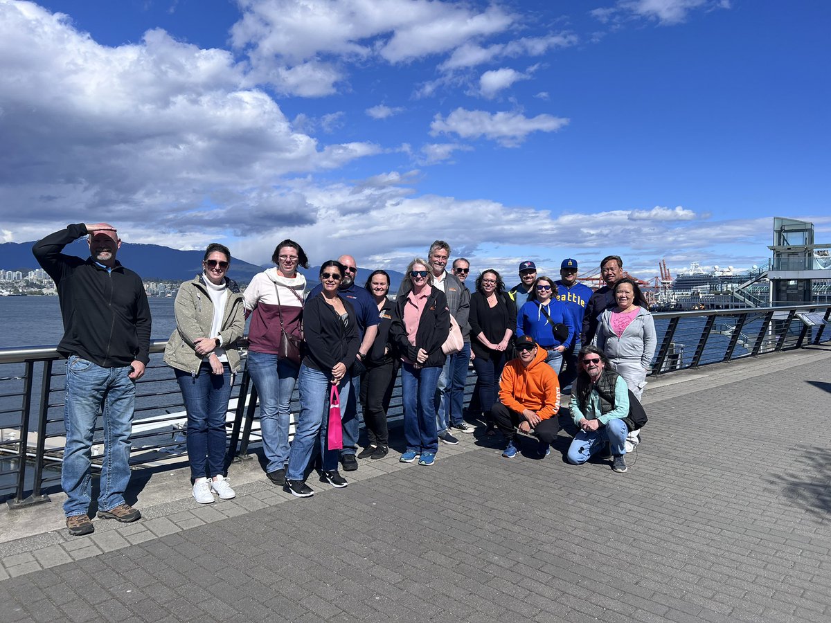 A great afternoon for a labour history tour of downtown Vancouver, with tour guides/labour icons @LoftusLee & @WeBuildBC exec dir Brynn Bourke leading delegates from @LIUNA_NWRegion #NWRC24! @BC_LHC #LIUNA #FeelThePower #LabourersRising