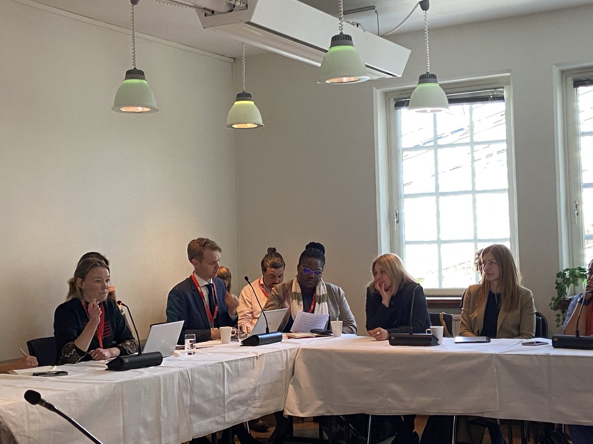 Anna Penfrat (@anna_penfrat) on Twitter photo Packed room yesterday at the #SthlmForum session on #ShiftingPower to #LocalPeacebuilders. Lots of ideas and energy to transform intl cooperation.Let's continue this highly needed conversation!
@child_guard_syr <a href="/FatimaAlAnsar2/">Fatima Al Ansar</a>
<a href="/barryjameknight/">Barry Knight</a>
<a href="/DutchMFA/">Dutch Ministry of Foreign Affairs 🇳🇱</a>
<a href="/kpsrl_/">Knowledge Platform Security & Rule of Law</a>
<a href="/peacedirect/">Peace Direct</a> Packed room yesterday at the #SthlmForum session on #ShiftingPower to #LocalPeacebuilders. Lots of ideas and energy to transform intl cooperation.Let's continue this highly needed conversation!
@child_guard_syr <a href="/FatimaAlAnsar2/">Fatima Al Ansar</a>
<a href="/barryjameknight/">Barry Knight</a>
<a href="/DutchMFA/">Dutch Ministry of Foreign Affairs 🇳🇱</a>
<a href="/kpsrl_/">Knowledge Platform Security & Rule of Law</a>
<a href="/peacedirect/">Peace Direct</a>