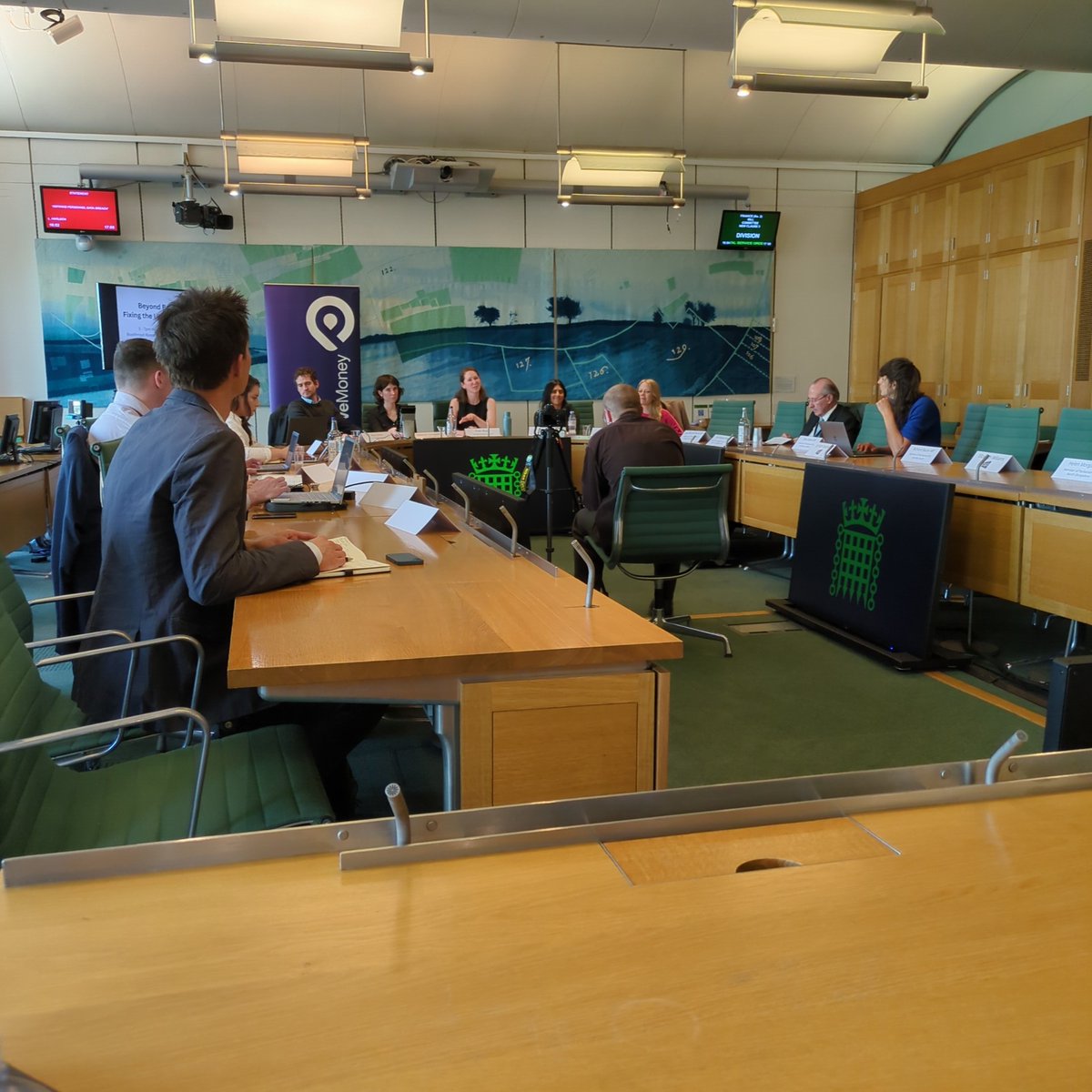 🧵 We're starting! Our housing event 'Beyond Building, Fixing the Housing Crisis' is beginning in parliament. We'll be hearing from @sianberry, @beth_stratford, @jryancollins and many others on solutions to the housing crisis Join the conversation using #PositiveMoneyLive