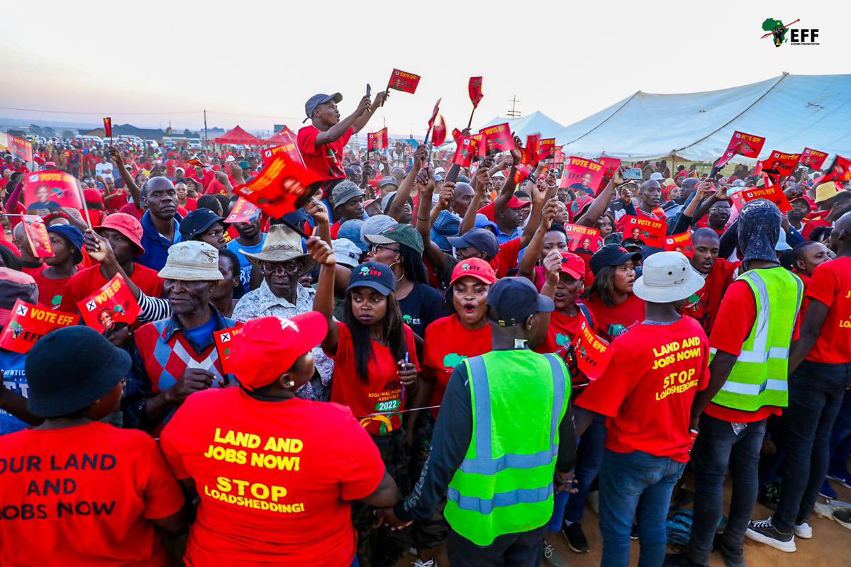 Ai suka madoda, iyekeni ingane ka gogo 'Sarah bafowethu. Julius Malema started something that was never done before, he got millions of young people interested in politics. Come 29 May, no less than 2 million young people will vote for the EFF! #VoteEFF29May2024 #VukaVelaVotaEFF