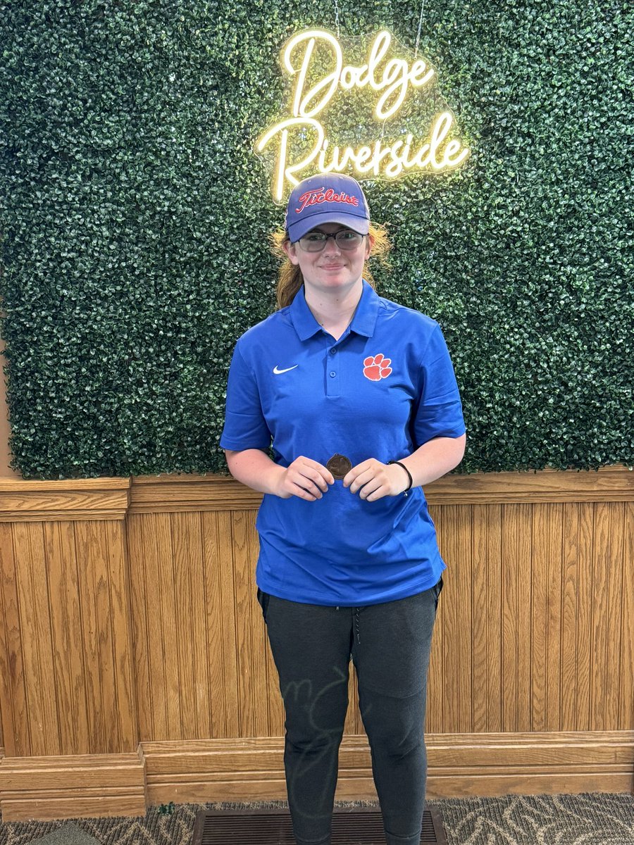 ALHSGirlsGolf's tweet photo. ALHS Invite 5th Place Samantha Richard https://t.co/hm5IzQeryG