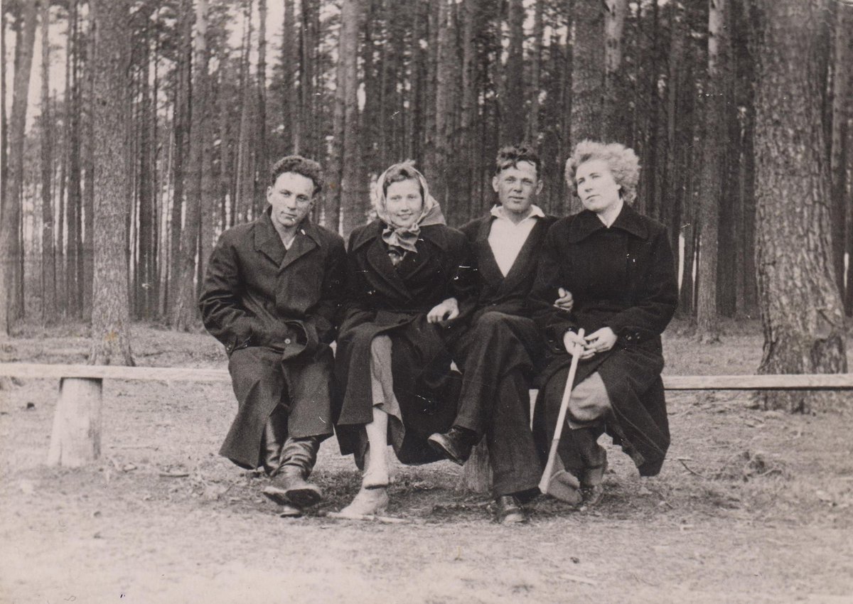 Наши болельщики из прошлого ❤💛🖤