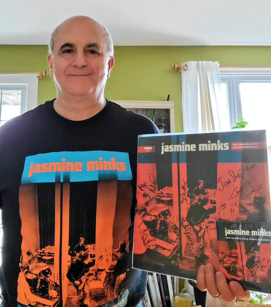 This has been a fantastic Jasmine Minks week, first I get this wonderful t-shirt and a CD copy of their latest album as gift from Ray @country_mile and then an autographed copy of this brilliant album courtesy of @GWilliamRex - HUGE thanks to both of these generous folks