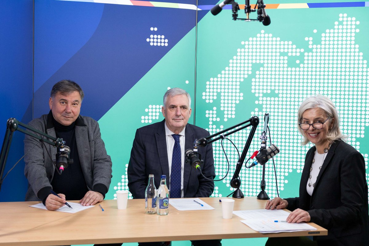 🤝 Very pleased to welcome Ivan Krastev to Eurofound today. 🎙️ Mr Krastev, alongside @IvailoKalfin, participated in a special recording of #EurofoundTalks on voting and democracy in Europe. Episode available soon. 🎧 Subscribe here: ow.ly/RVFN50RzBEG #UseYourVote