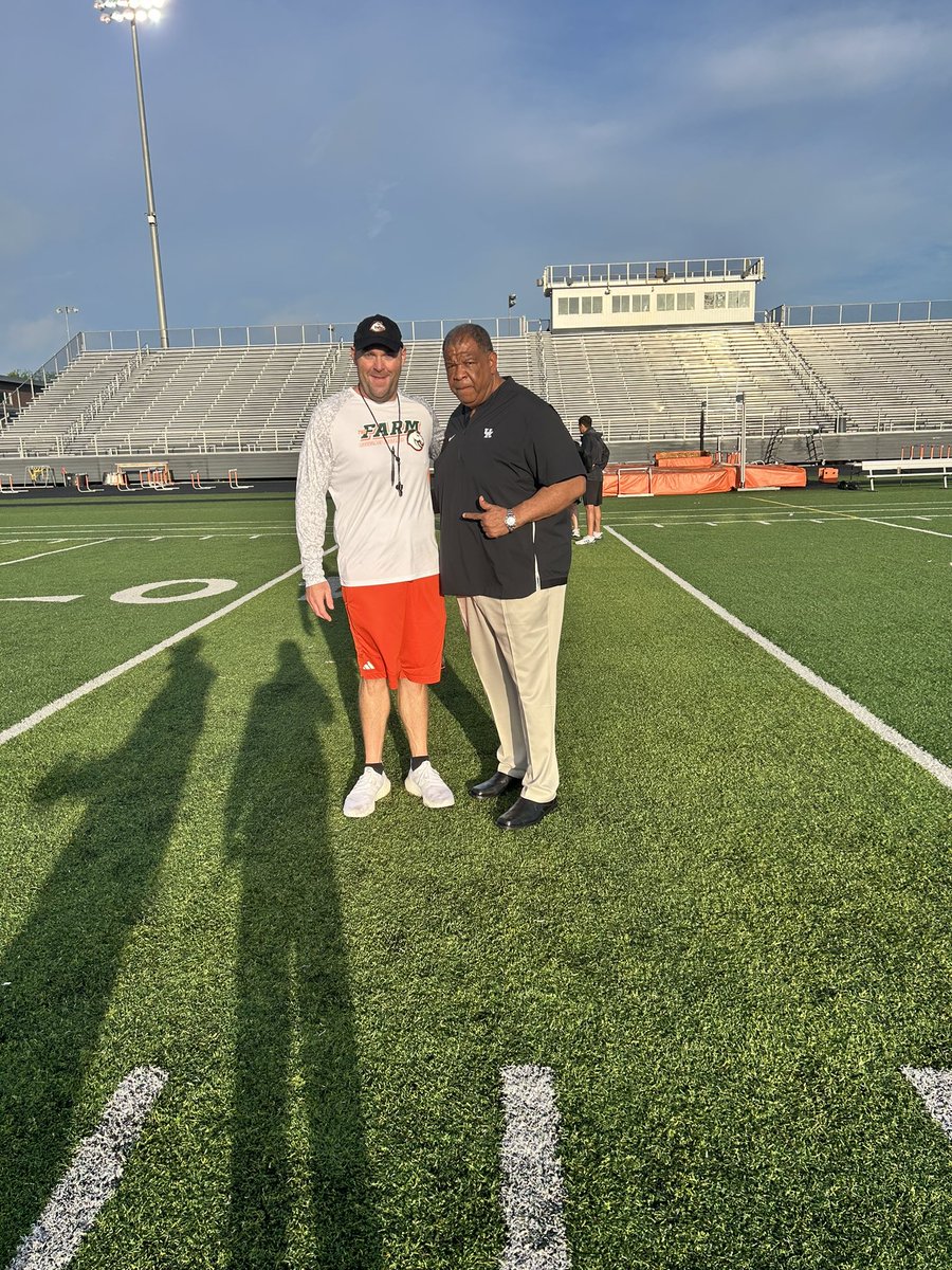 @vincemarrow @UKFootball thanks for coming by practice and checking on @FDouglassFB student athletes. As always it's SPECIAL to be a BRONCO!
