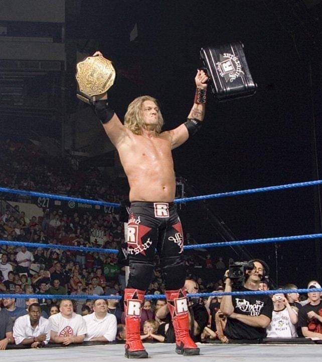 5/8/2007

Edge cashed in and defeated The Undertaker to win the World Heavyweight Title on #Smackdown from the Mellon Arena in #WWEPittsburgh, Pennsylvania.

#Edge #RatedRSuperstar #UltimateOpportunist #NeverGonnaStop #Awesomeness #5SecondPose #MITB #WWE #WWELegend #WWEHistory