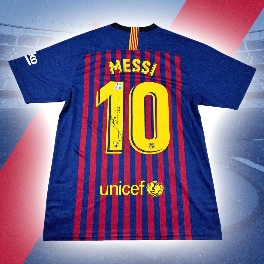 TAPinvest's tweet photo. #HUMBL Deal of the Day 

Authentic Nike jersey personally signed by soccer legend Lionel Messi, featuring a rare inscription of “Leo” by the iconic player himself. A prized collectible for fans &amp; enthusiasts.

Learn more at https://t.co/4Clz5cTgQd #HMBL $HMBL #lionelmessi #soccer https://t.co/HXf78kLTUk
