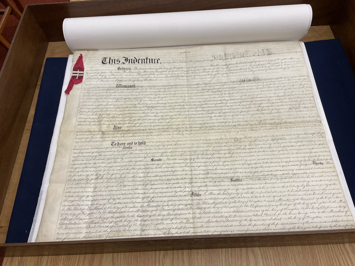 Queen's Archives tweet media