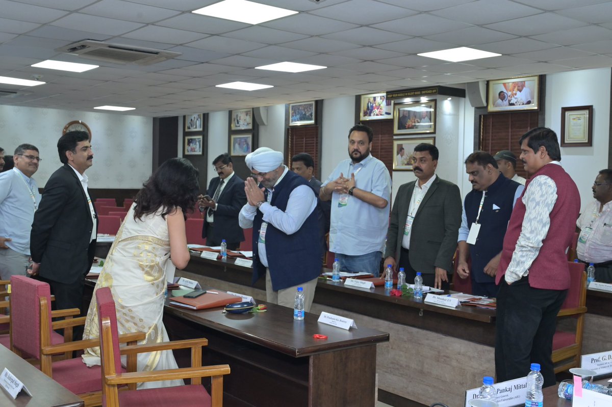 KIIT Leads in Sports! The AIU Sports Board meeting, held at #KIIT, was graced by esteemed dignitaries and officials from across the nation. They applauded the University's crucial role in promoting sports. KIIT has been hosting national competitions since 2009 and also organized