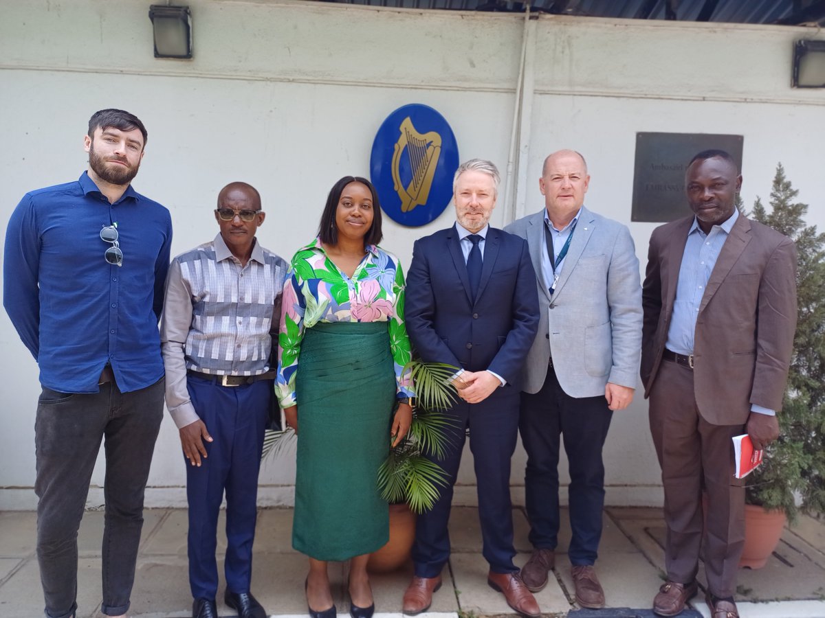 Our CEO Feargal O'Connell & Nigeria Country Director Joy Aderele met with Irish Ambassador to Nigeria, Peter Ryan, and his staff at @IrlEmbNigeria. Discussions included our work in Nigeria, the potential of agriculture in the country and how we can work together.